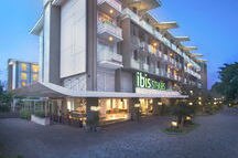 Facades of ibis Styles Bali Benoa Hotel Facades of ibis Styles Bali Benoa Hotel